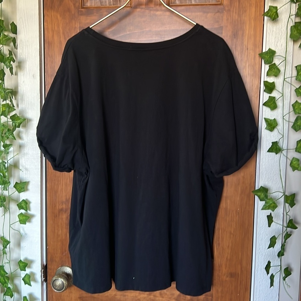 100% Cotton Embroidered Floral Short Sleeve Top Black| Plus Size 3X - Picture 3 of 9